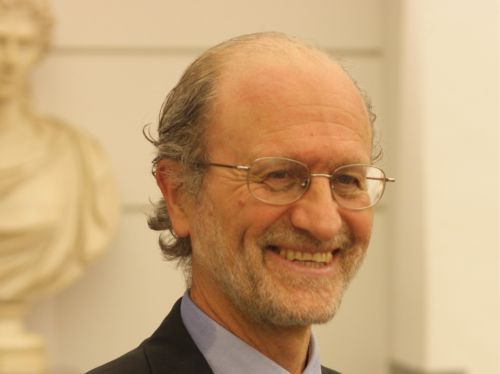 Il professore Paolo Dario