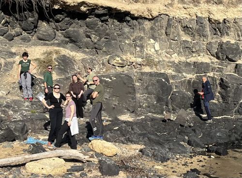 Campionamento di rocce basaltiche in Sicilia da parte di ricercatori e ricercatrici di Carbfix, IGG-CNR e Università di Pisa nell'ambito dell'Accordo Quadro CNR-Carbfix.