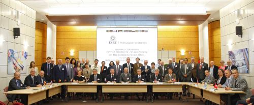 Russi entrano a far parte di ESRF