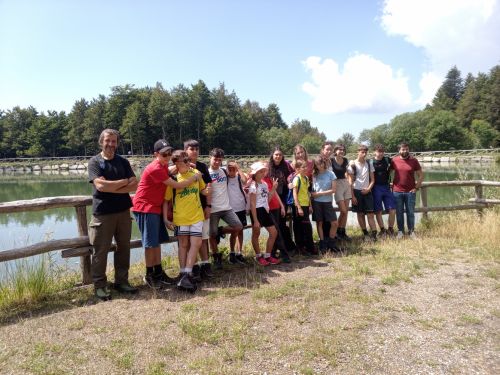 Pazienti pediatrici ospiti del Campus, con Francesco Meneguzzo del Cnr-Ibe e Giacomo Gagliardi dell'Azienda ospedaliera universitaria Meyer IRCCS (Credits: Francesco Meneguzzo)