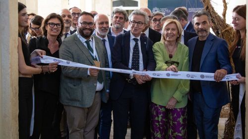 Demo Center Lecce, taglio del nastro