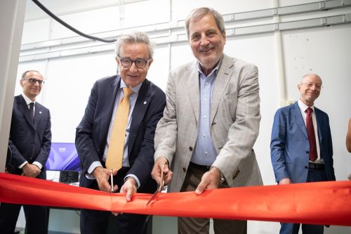  Il presidente del Cnr Andrea Lenzi e il presidente di Elettra Sincrotrone Giovanni Comelli inaugurano lo strumento CryoTEM