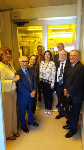 Il presidente Inguscio con il senatore Sacconi e la delegazione della Commissione lavoro del Senato