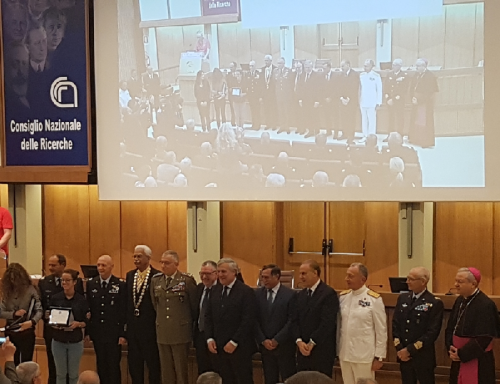 Foto di gruppo autorità civili e militari