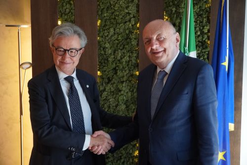 Il Presidente del Cnr Andrea Lenzi e il Ministro dell'Ambiente e della Sicurezza Energetica Gilberto Pichetto (Crediti: Mase)