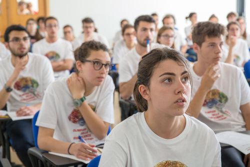 studenti durante una delle prove - Olimpiadi delle Neuroscienze 2017