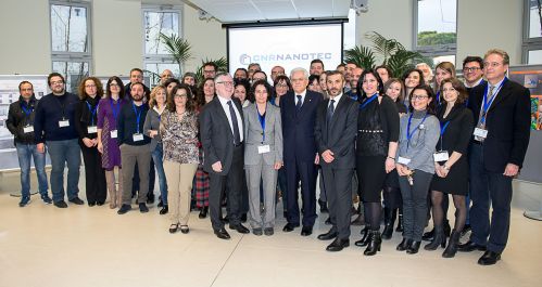 Il presidente del Cnr Massimo Inguscio e la comunità Cnr insieme al presidente della Repubblica Sergio Mattarella