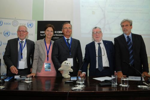 Da sinistra, Frode Mellemvik, Margit Tveiten, Franco Frattini, Massimo Inguscio e Alberto Colella.