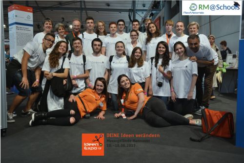 La squadra di studenti, insegnanti e ricercatori bolognesi che ha partecipato a IdeenExpo 2017