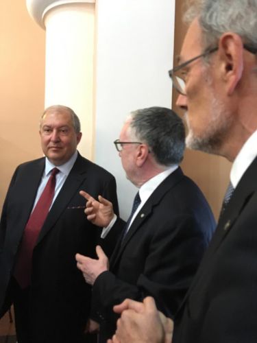 Il presidente armeno Armen Sarkissian, il presidente del Cnr Massimo Inguscio e il direttore Cnr-Isti Roberto Scopigno