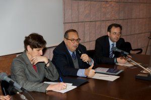 Seminario di presentazione del bando - Un momento della presentazione. Da sinistra Maria Cristina Messa (Vice presidente CNR), Mario Centorrino (Assessore all'Istruzione e formazione professionale - Regione Sicilia), Daniele Malfitana (direttore IBAM-CNR)