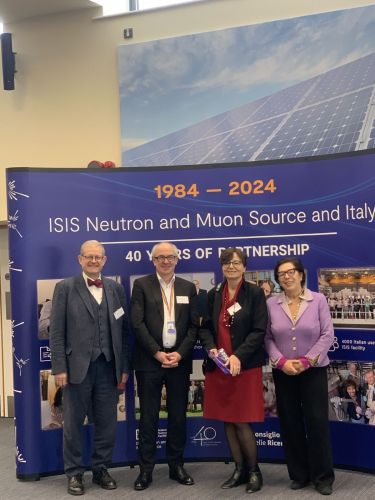 La Presidente del Cnr Maria Chiara Carrozza presso il Visitor Center del  Rutherford Appleton Laboratory (UK)